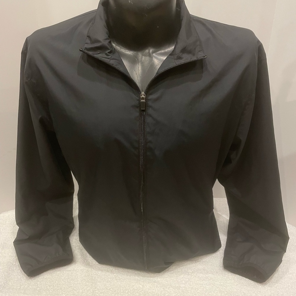 Mens Sz L Ben Hogan Wind and Rain Breaker zippered Black Golf or Sport Jacket.